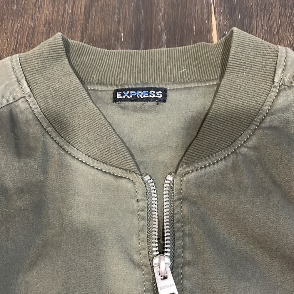Express Jacket - Picture 2 of 6